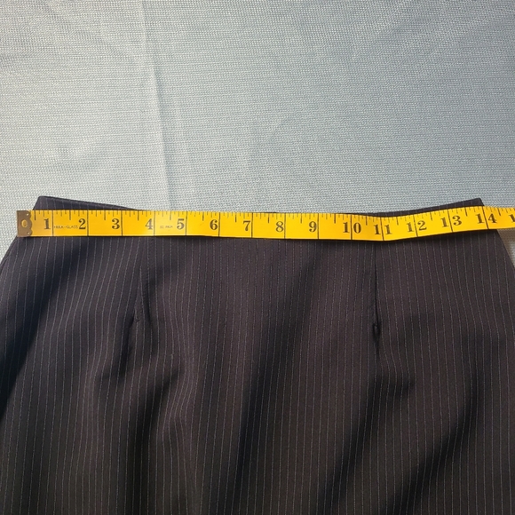 Pencil Skirt Classic Knee Length Black Pinstripe - Picture 9 of 14